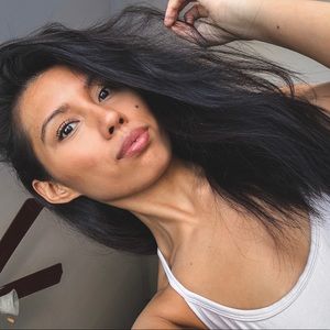 Meet your Posher, Nelody